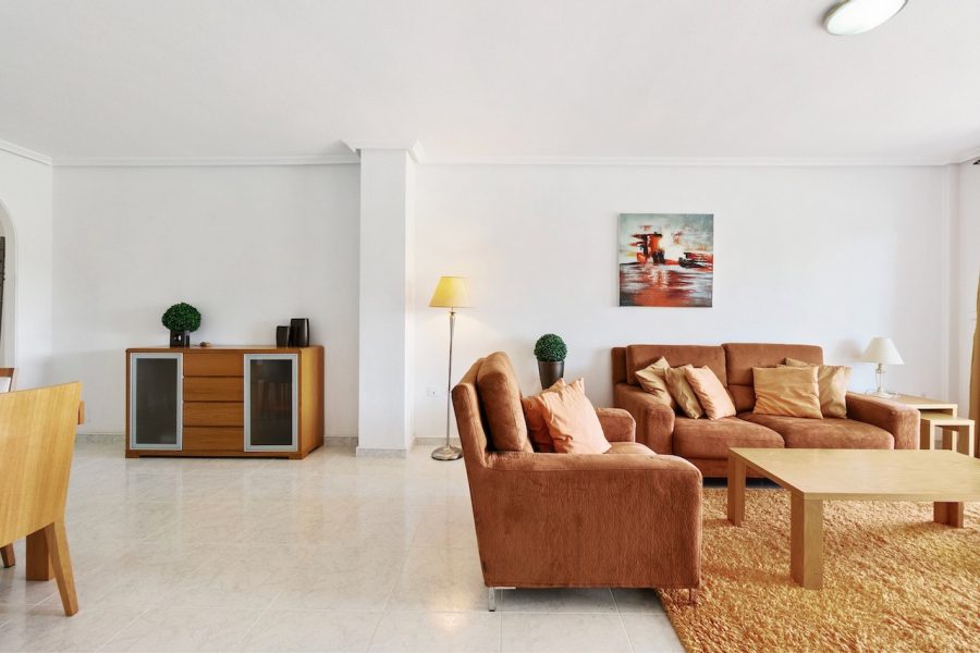 Продается просторная и светлая квартира в Campoamor Golf. Недвижимость в Орихуэле.